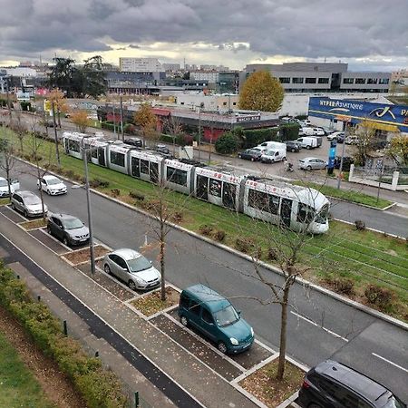 Jolie Appartement Proche Tramway Vénissieux Esterno foto