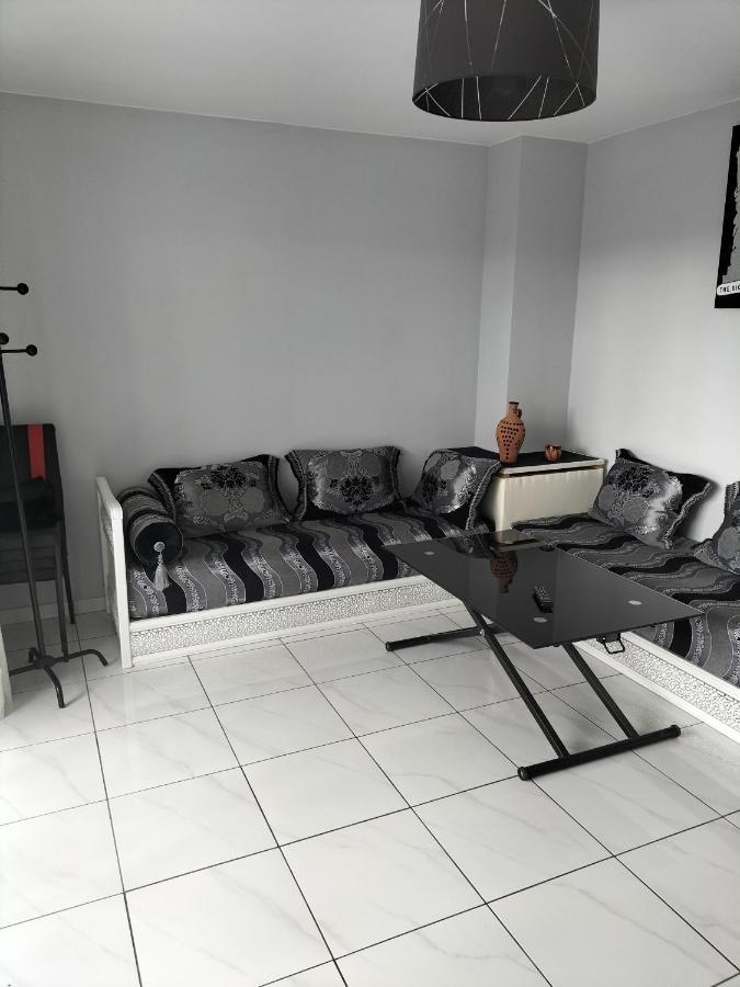 Jolie Appartement Proche Tramway Vénissieux Esterno foto
