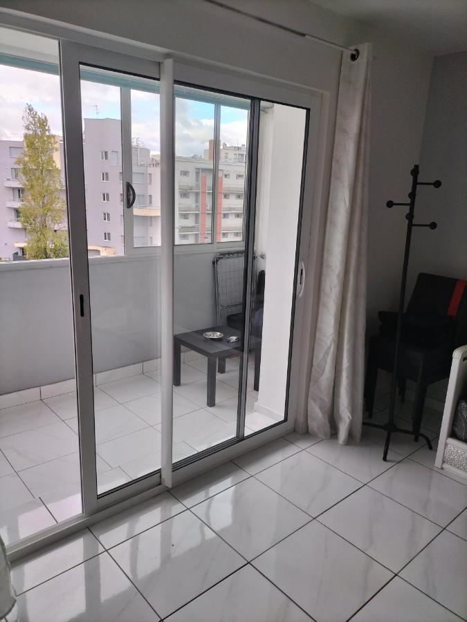 Jolie Appartement Proche Tramway Vénissieux Esterno foto