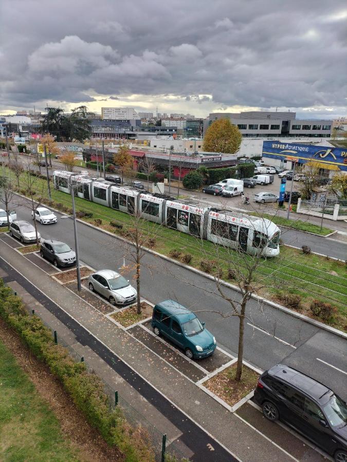 Jolie Appartement Proche Tramway Vénissieux Esterno foto