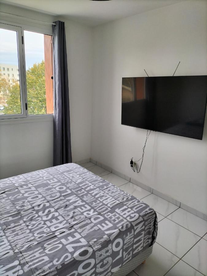 Jolie Appartement Proche Tramway Vénissieux Esterno foto